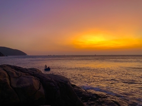 黄昏海岸大海晚霞风光摄影图片